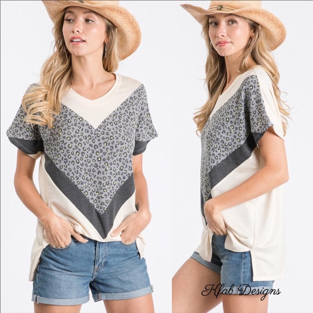 Cream🔥Silver v-neck tee+front animal print design